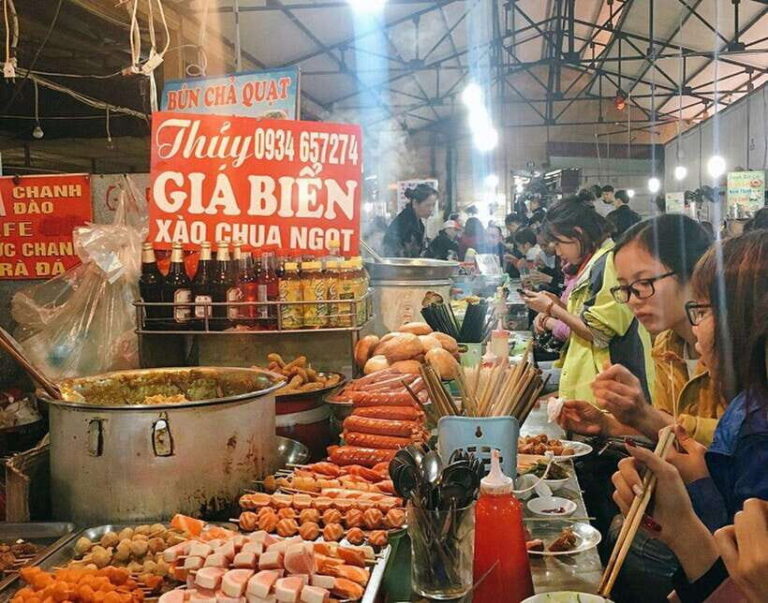 Hai Phong: Train Ride with Market Tour and Local Food - Authenticity and Value