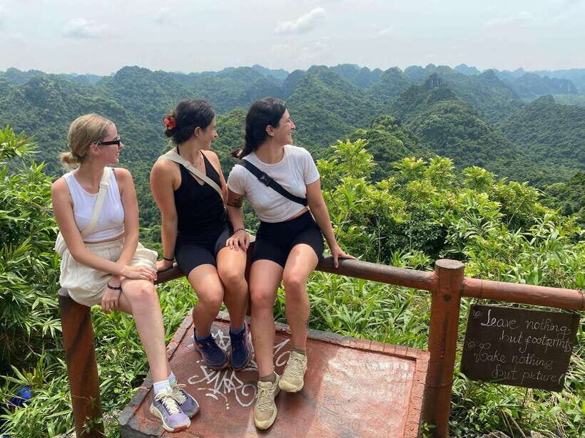 Half Day Hiking to Cat Ba National Park with a Guide