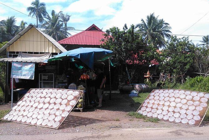 Half day morning bicycle tour to Explore local livelihood and test local snacks - Exploring Wat Ek Phnom and Its Ancient Roots