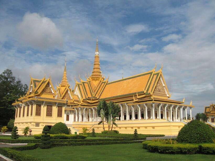 Half Day To Royal Palace, Silver Pagoda, and Wat Phnom Tour - The Itinerary Breakdown