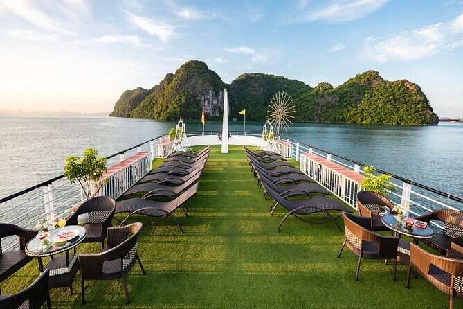 Halong bay Luxury Cruise Day Trip: Buffet lunch & Limousine bus - What Previous Travelers Say