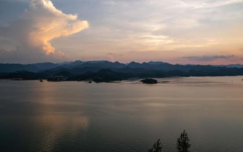 Hangzhou: Qiandao Lake Private Tour with Cruise - Boat Tour of Southwest Lake Area