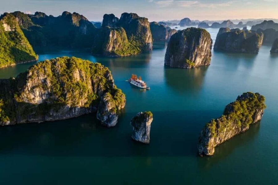 Hanoi: 5-Day Northern Vietnam Tour: Halong Bay Cruise & More - Discovering Hoa Lu and Ninh Binh