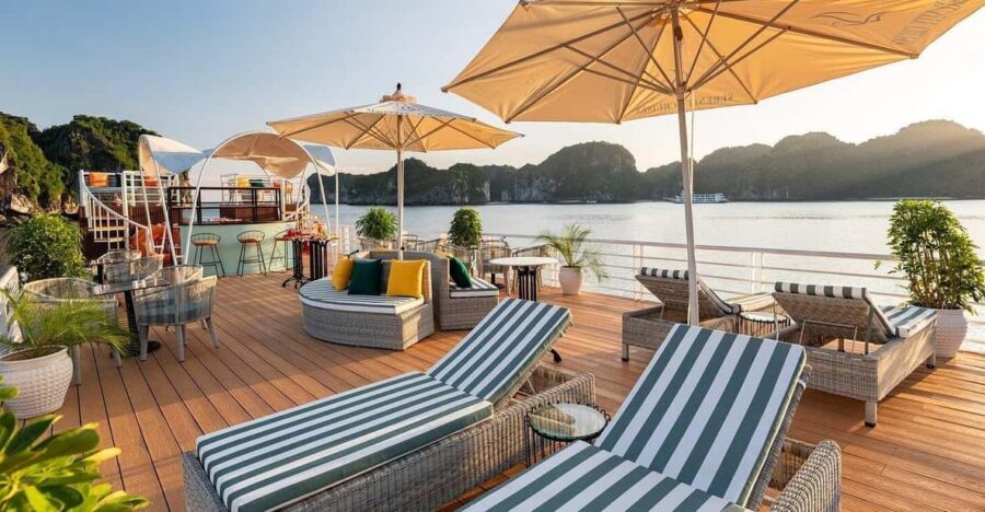 Hanoi: Cat Ba Island & Lan Ha Bay Day Trip Cruise with Lunch