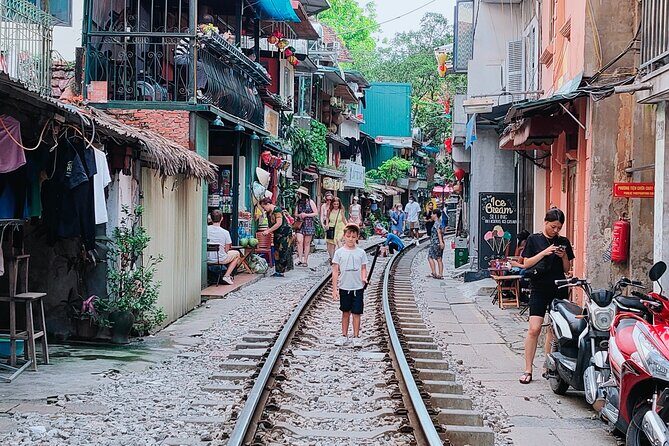 Hanoi city tour and drinking beside railway- group tour - Final Thoughts