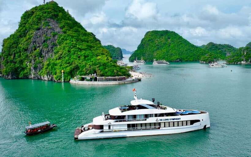 Hanoi: Halong Bay 5-Stars Cruise with Jacuzzi & Buffet Lunch - An In-Depth Look at the Halong Bay 5-Star Cruise Experience