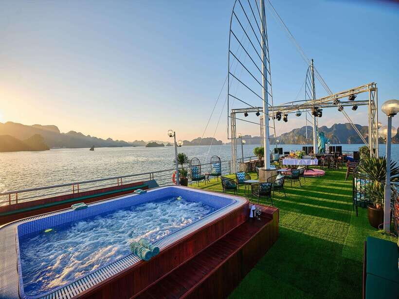 Hanoi: Halong Bay Cruise with Kayaking and Titop Island - What Makes This Tour Stand Out?