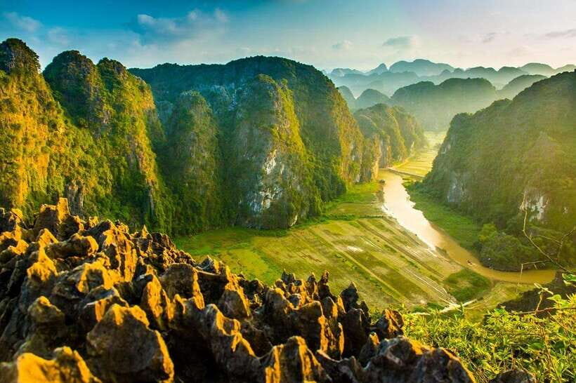 Hanoi: Hoa Lu, Tam Coc, Mua Cave 1-Day Ninh Binh Luxury Tour - Who Is This Tour Best Suited For?