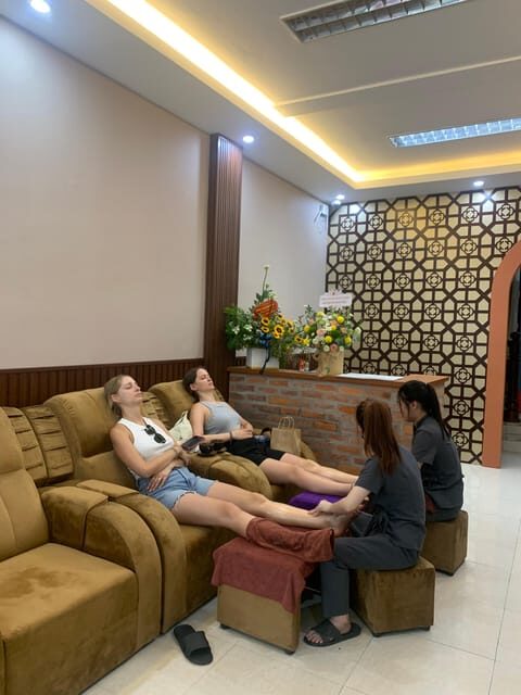 Hanoi Lá Spa 16 : Foot Massage 60' - Who Should Consider This Experience?