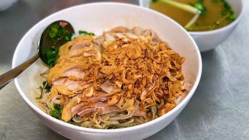 Hanoi: Michelin Guide Street Food Walking Tour - A Gourmet Journey through Hanoi’s Old Quarter