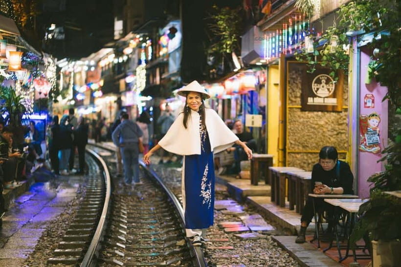 Hanoi Night Portraits: Capture the Citys Vibrance - What You Can Expect During the Tour