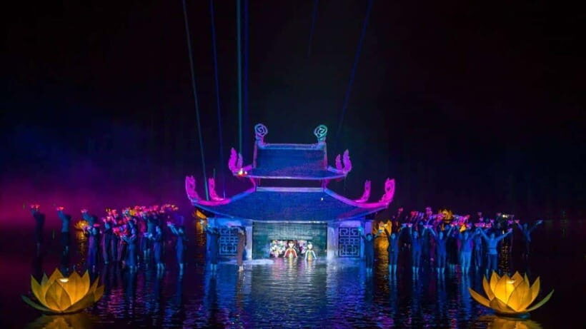Hanoi: Quintessence of Tonkin Show - A Cultural Spectacle - The Night Begins: Food, Drinks, and Anticipation