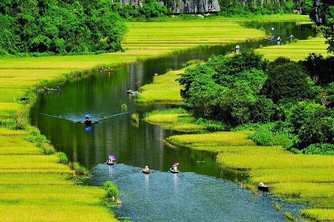 Hanoi to Ninh Binh 1 day: Trang An - Tam Coc - Mua Cave - Hoa Lu - Who Will Love This Tour?