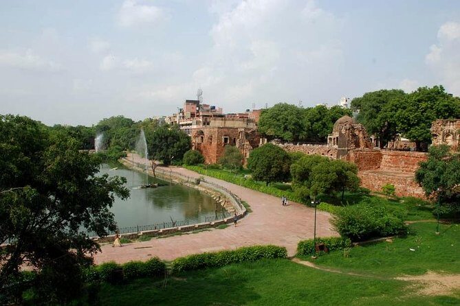 Hauz Khas Village - a Blend of Ancient and Modern Delhi - Exploring Hauz Khas Village: An Authentic Delhi Encounter