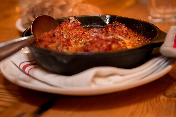 Healdsburg Small-Group Food and Wine Walking Tour