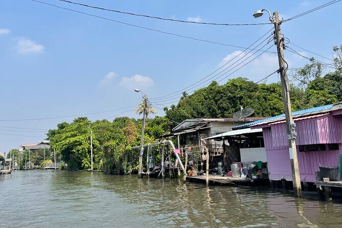 Hidden Bangkok Canal Tour: A 2-Hour Journey Through Local Life - The Artistic Enclave: Khlong Bang Luang Artist House
