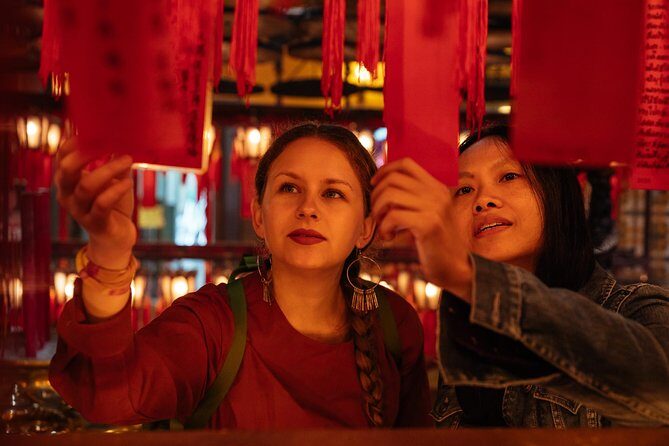 Highlights & Hidden Gems With Locals: Best of Hong Kong Private Tour - Frequently Asked Questions