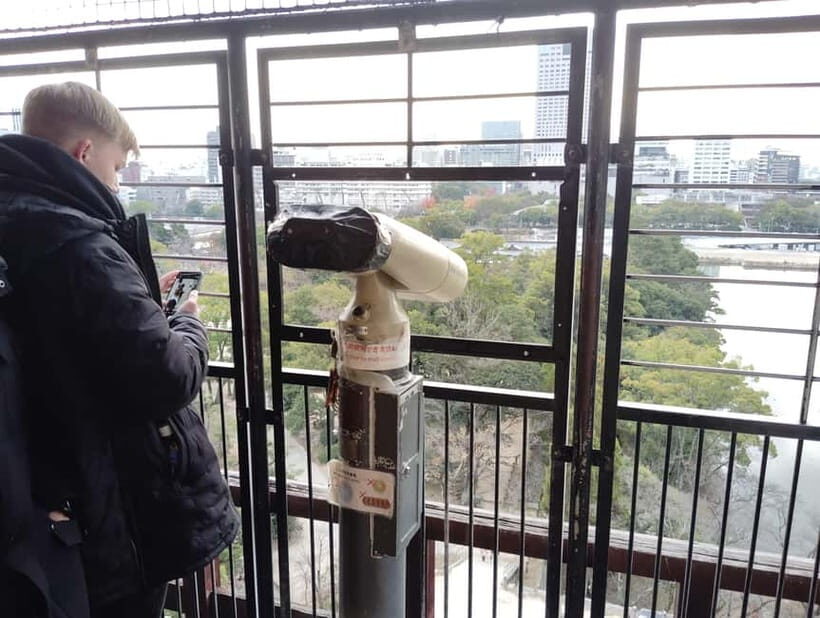 Hiroshima Castle 1h guide tour - Panoramic Views from the Top