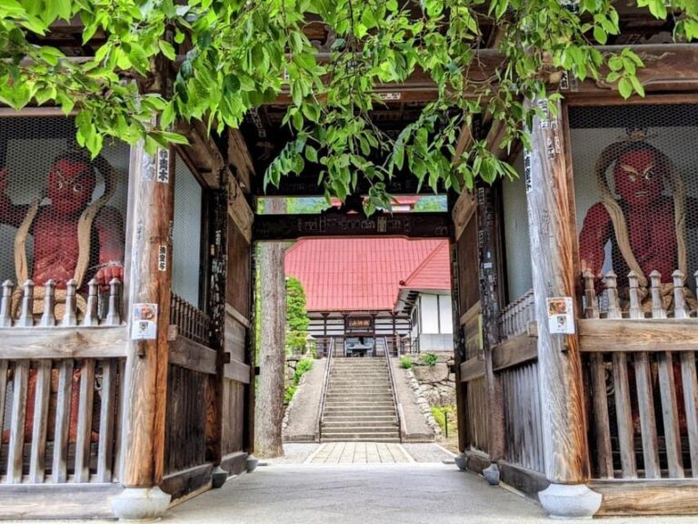 Historic Obuse & Hokusai: Japan's 'Mad Man of Art' Tour - Transportation & Logistics