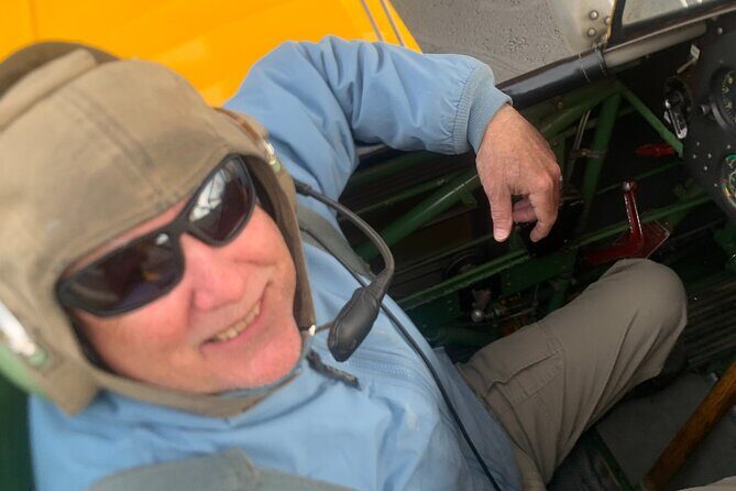 Historical Flight in an Open Cockpit Biplane from WWII - How the Itinerary Unfolds