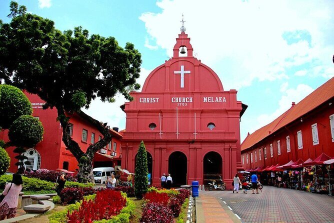 Historical Guided Tour in Melaka from Kuala Lumpur with Lunch - What’s Included and What’s Not