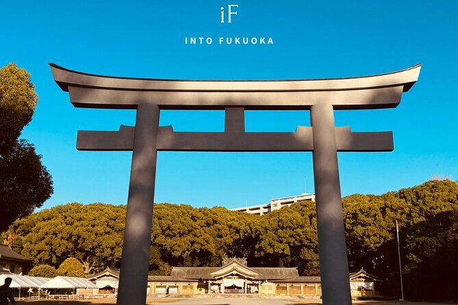 Historical Tour of Fukuoka Castle and Gokoku Shrine - Exploring Fukuoka Castle and Gokoku Shrine in Depth