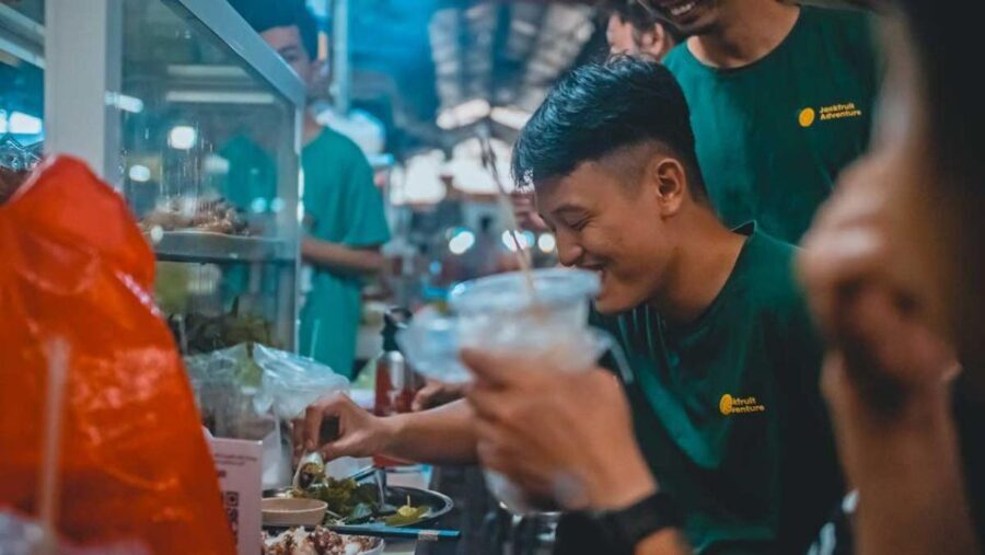 Ho Chi Minh City: Street Foodie Night Cycling Tour - A closer look at the Ho Chi Minh City: Street Foodie Night Cycling Tour