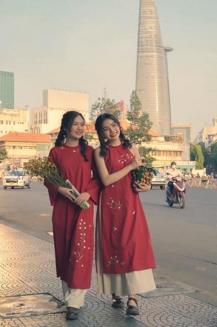 Ho Chi Minh: Guided Walking Tour of Saigon Highlights - Detailed Review of the Saigon Highlights Guided Tour