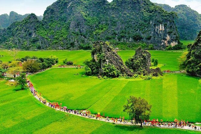 Hoa Lu Tam Coc Full-Day DELUXE Tour Including BUFFET LUNCH & River Boat Ride - What Travelers Say: Authentic Insights