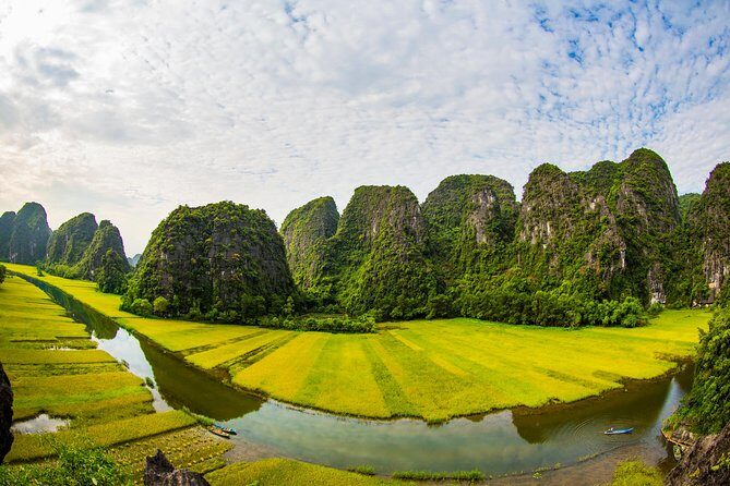 Hoa Lu Tam Coc Full Day Tour: Small Group Tour & Buffet Lunch - What the Reviews Tell Us
