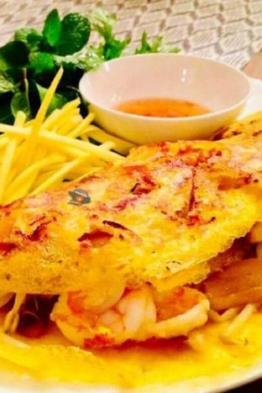 Hoi An City TourBoat RideRelease Flower Lantern on river - The Food and Atmosphere