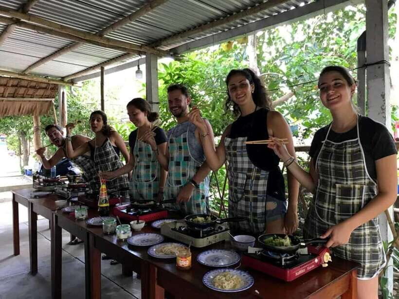 Hoi An : Cooking Class, Market Tour, and Basket Boat Ride - Transportation, Timing, and Group Size
