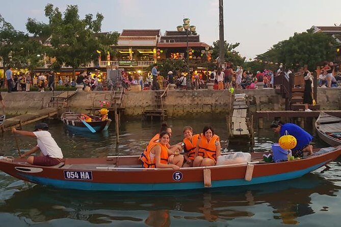 Hoi An Nightlife Tour with Hoi An Ancient Walking Tour, Boat Ride, Night Market - Who Will Enjoy This Tour Most?