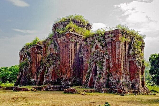 HoiAn/Vietnam War Tour:KyAnh Tunnel-Cham Old Tower or Lady Buddha - Why You Should Consider This Tour