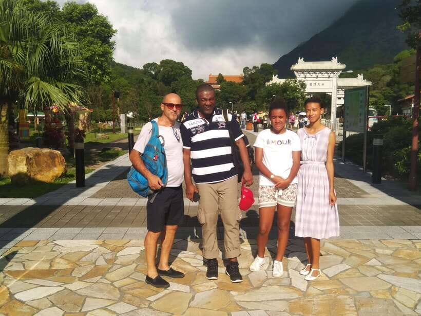 Hong Kong Must-See attractions Walking Tour With A Guide - An Authentic Exploration of Hong Kong’s Central and Western Districts