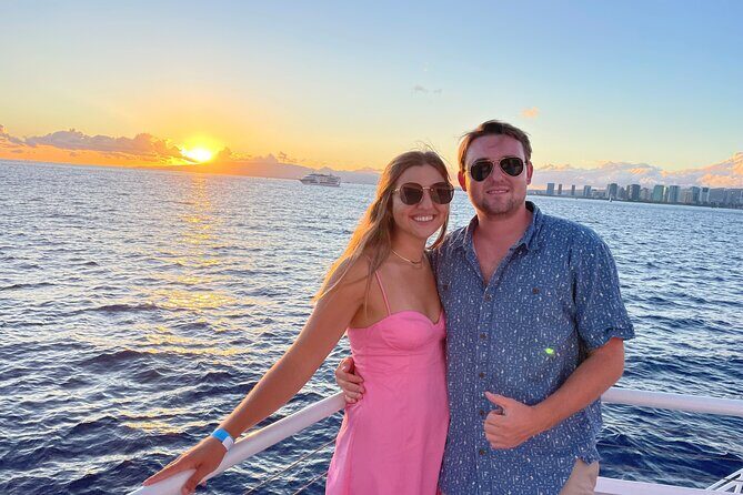 Honolulu Sunset & Friday Fireworks Dinner Cruise - Who Should Book This Tour?