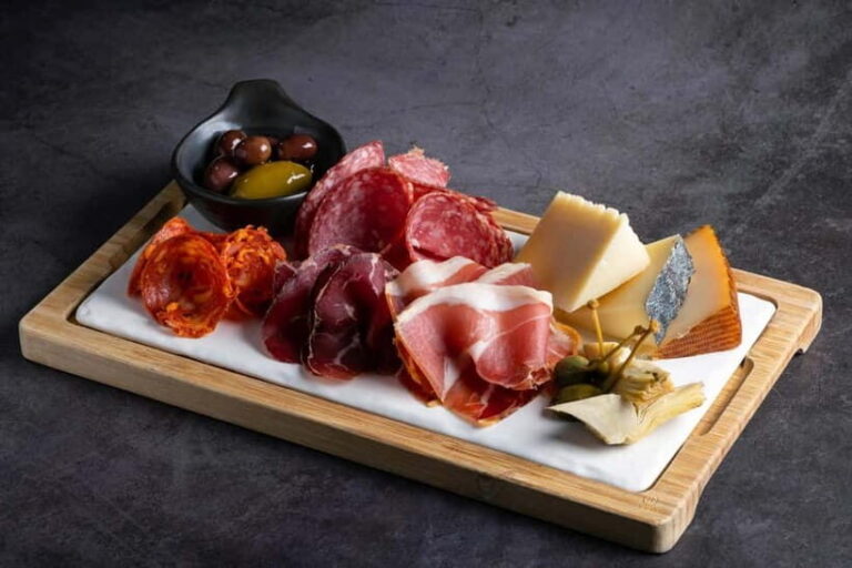 Hua Hin: Vana Nava Sky Bar Rooftop at Holiday Inn - Practical Tips for Visiting