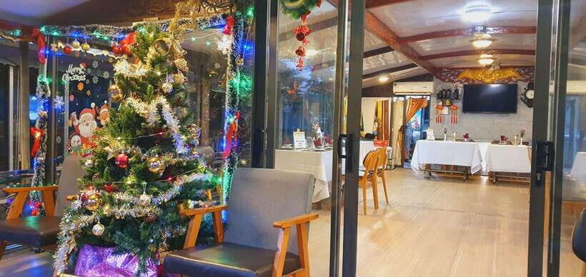 Hue: Folk Song on Perfume River Dragon Boat with Dinner - The Experience: What We Loved and What to Consider