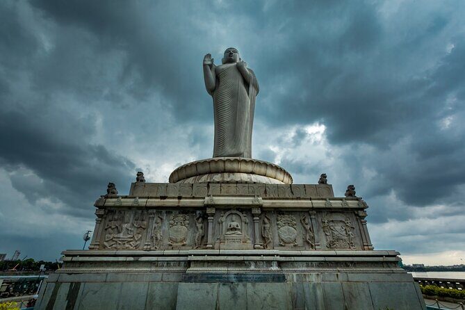 Hussain Sagar Lake Private Walking Tour in Hyderabad - Authentic Insights from Visitors