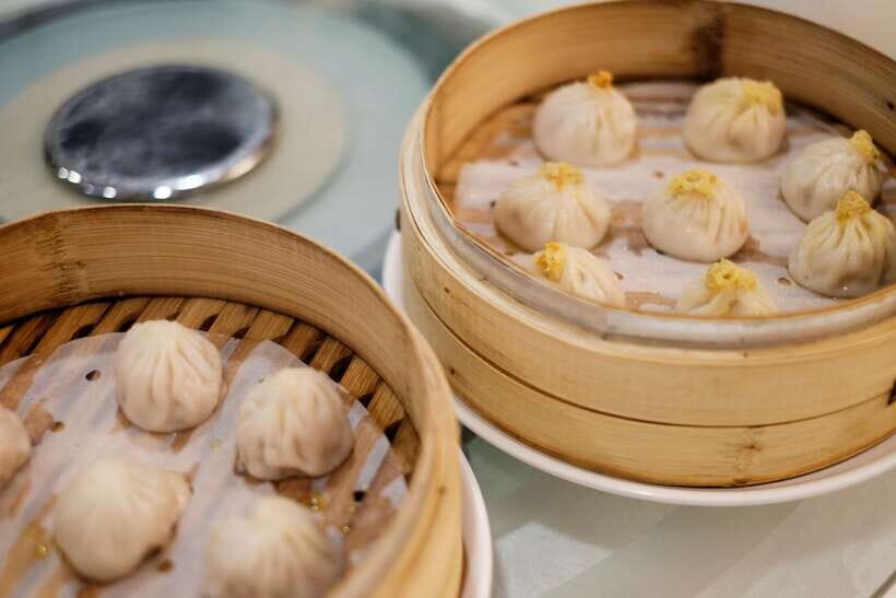 Iconic Food Tour: Local Street Food, Drinks & Sites - What Travelers Say