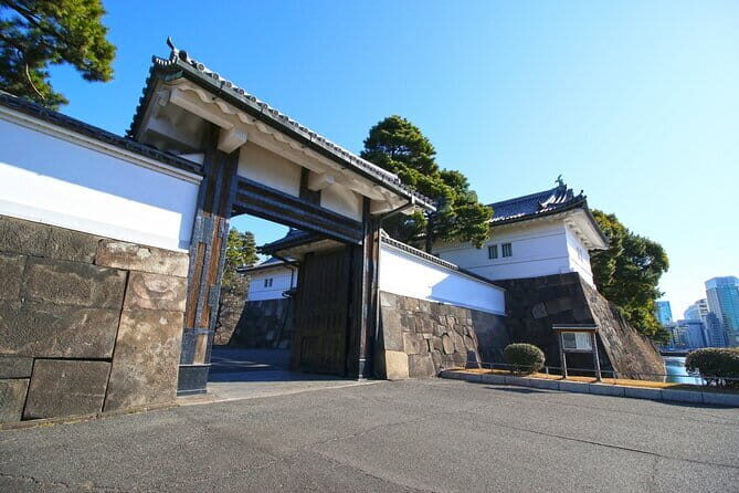 Imperial Palace and Heritage of Edo Castle Private Tour - Who Should Consider This Tour?