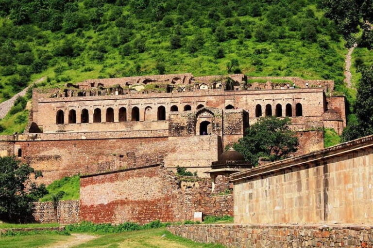 Jaipur: Haunted Bhangarh Fort and Abhaneri Stepwell Day Trip - A Deep Dive Into the Day Trip Experience