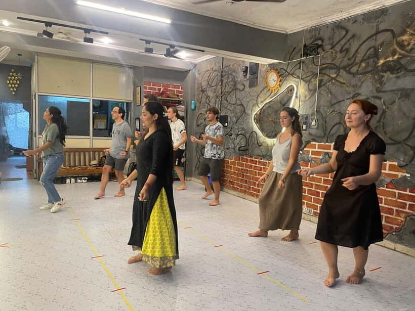 Jaipur: Namaste Bollywood l Dance like a Star - The Experience in Detail