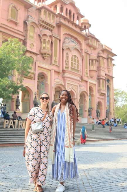 Jaipur: Patrika Gate Professional Photoshoot with Local - The Experience: What to Expect