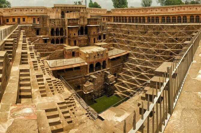 Jaipur to Agra Day Trip with Fatehpur Sikri and Abhaneri Stops - What Makes This Tour Stand Out?