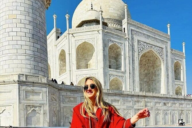 Jaipur to Taj Mahal Day Trip via Chand Baori Stepwell - First Stop: Lunch and a Quick Rest