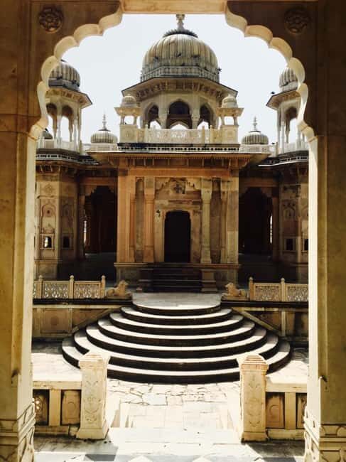 Jaipur Tuk Tuk Ride Or Cab - A Deep Dive into Jaipur’s Tuk Tuk or Cab Tour