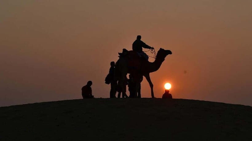 Jaisalmer: Village tour, camel ride, cultural show with stay - The Details of the Desert Adventure
