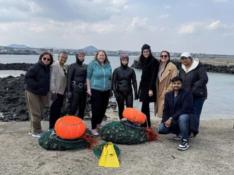 Jeju: Eastern UNESCO Join in Tour (Seongsan, Haenyeo) - The First Stop: Hamdeok Beach