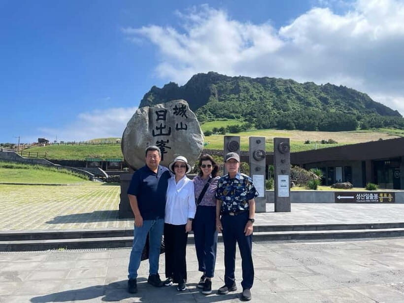 Jeju: Western and Southern Sightseeing Day Tour - What the Reviews Say